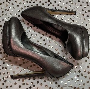 Metalic dark silver platform heel pumps studed